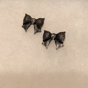 Silver Bow with Crystal Earrings